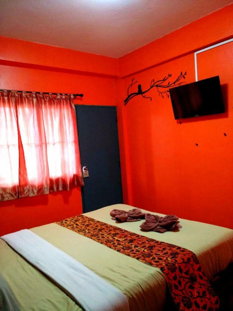 Yin Yang Guesthouse Чіангмай Екстер'єр фото